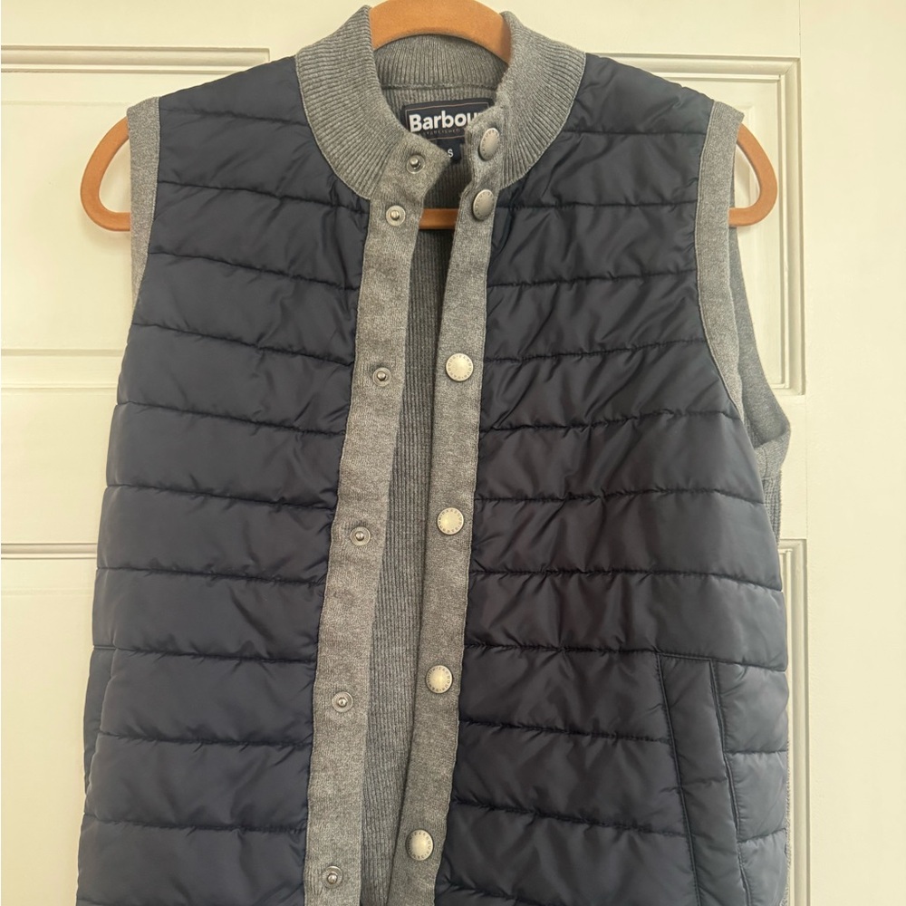 Barbour Quilted Knit Vest Gray & Navy | Men’s Small | Hybrid Vest